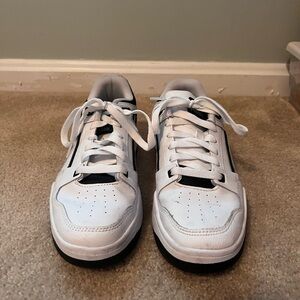 Puma Sneakers